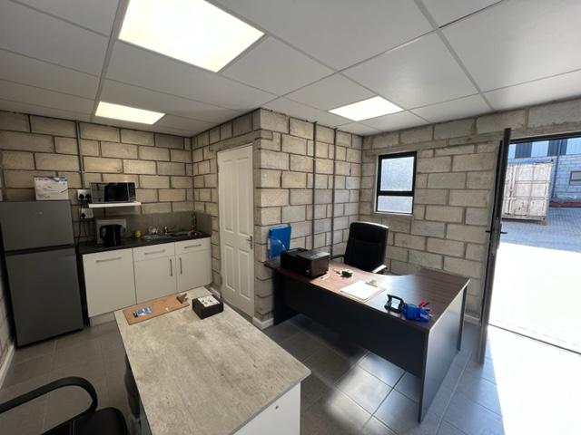 To Let commercial Property for Rent in Cotswold Eastern Cape